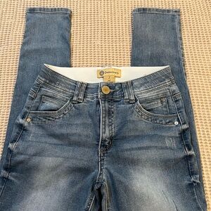 Democracy Curve Equality Ab Technology Jeans. NWOT